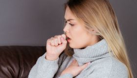 Tosse: tipologie, cause e rimedi