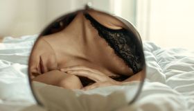 Sesso davanti allo specchio: come farlo al meglio