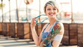 Cancellare i tatuaggi è possibile (ma non tutte le tecniche sono uguali)