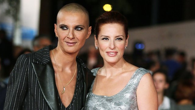 Olomon kamming porno tomosha onlayn Yapon trans Eshak surati