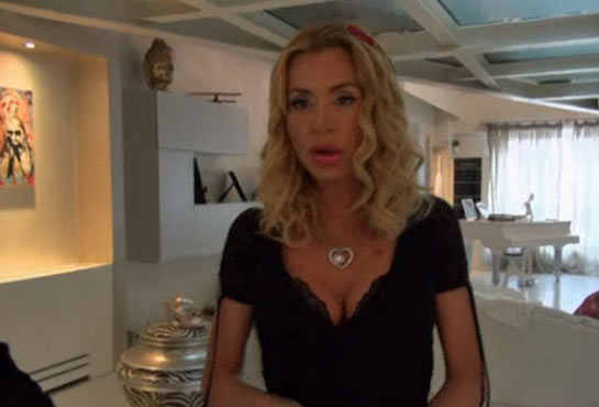 A casa di Valeria Marini: letti tondi e specchi sul soffitto