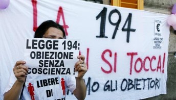 Aborto: in Italia è ancora un percorso a ostacoli