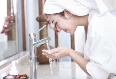 Donne Farsi La Barba Combatte Le Rughe Il Nuovo Sconvolgente Beauty Trend Dilei