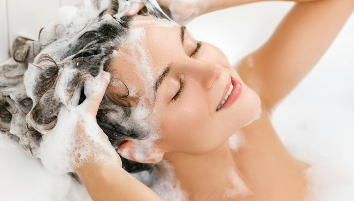 Scegliere lo shampoo per la cura della chioma
