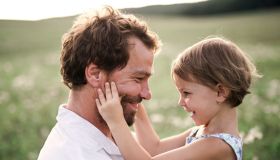 Come fare un test del DNA (test di paternità)