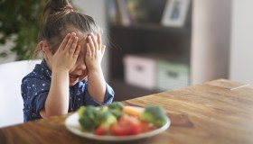 Contrordine genitori: troppe verdure fanno male ai bambini