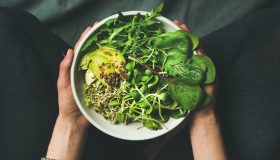 Crudismo: cos’è, cosa si mangia e quali sono i pro e i contro