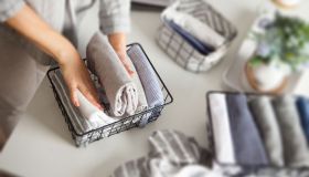 Piegare una canottiera velocemente: come fare