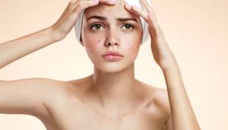 8 errori che fai quando ti lavi i capelli senza saperlo