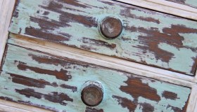 Come fare un mobile shabby chic: la guida pratica