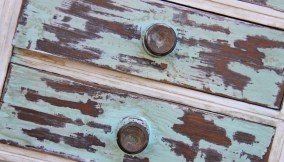 mobile legno shabby chic