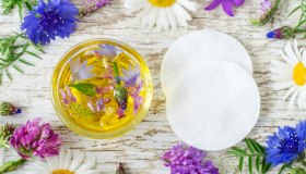 Pelle mista: ecco i migliori rimedi naturali