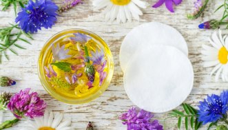 7 consigli smart e alla portata di tutte per capelli al top anche in estate