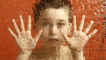 Come riconoscere l’autismo nei bambini