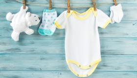 Piegare e sistemare i vestiti dei neonati in modo facile e veloce