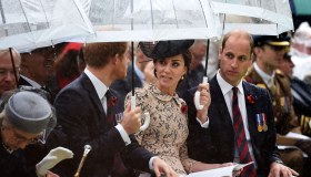Kate Middleton, continua il flirt con Harry. E spunta un pancino sospetto