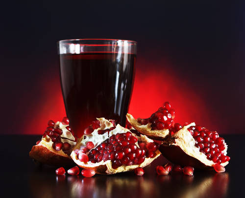 pomegranate juice and Red pomegranate fruit