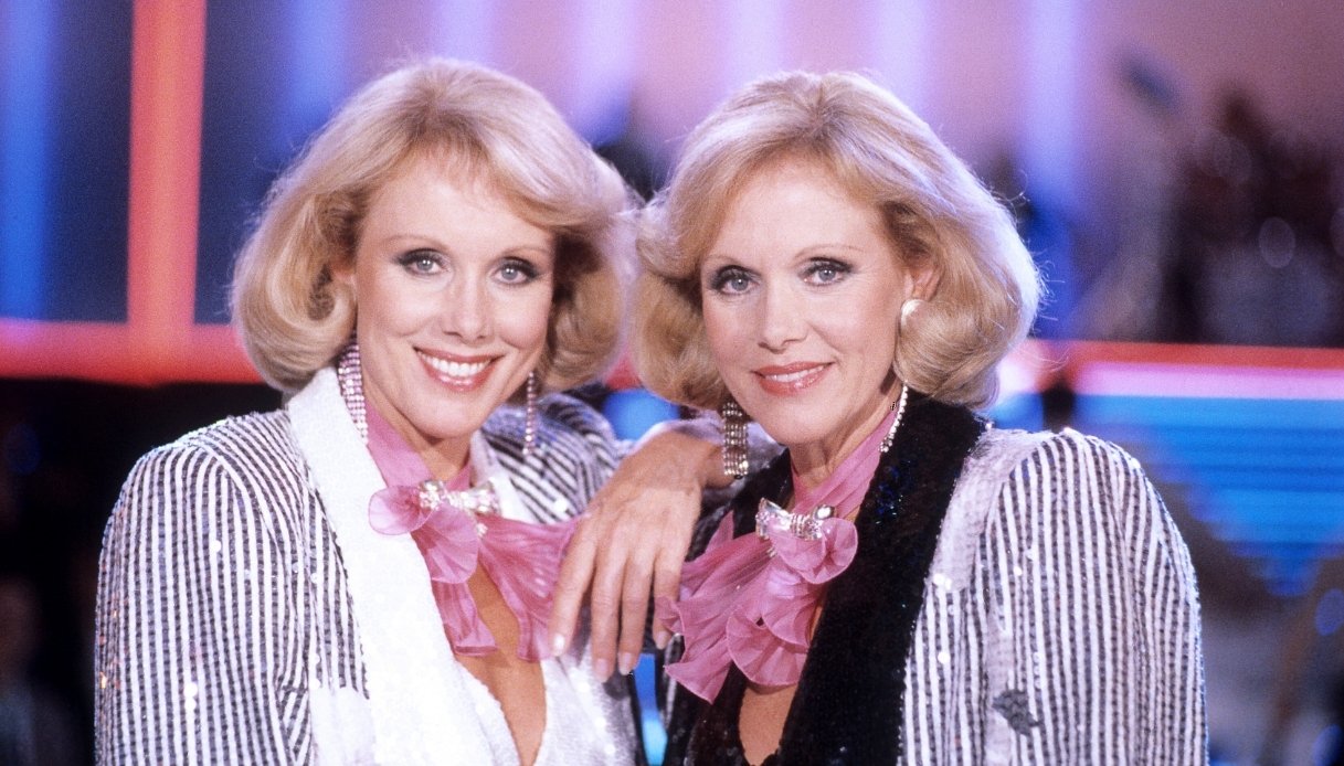 Gemelle Kessler: la biografia delle iconiche ballerine, vissute e morte insieme Gemelle Kessler: la biografia delle iconiche ballerine, vissute e morte insieme