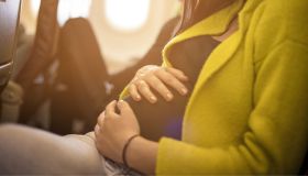 Volare in gravidanza: fino a che mese è possibile?