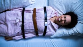 Paralisi del sonno: cos’è, come si manifesta e cosa fare