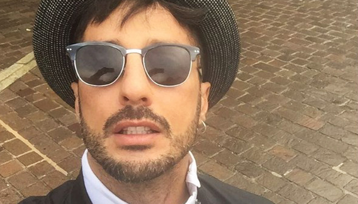 Fabrizio Corona, la sua vita in cella con l'ex di Valeria ...