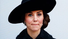 Kate Middleton al Remembrance Day: look nero e viso sciupato. È incinta?