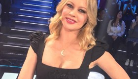 Anna Falchi si sfoga con Pippo Baudo: “In tv non mi chiama più nessuno”