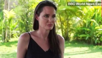 Angelina Jolie parla per la prima volta del divorzio e piange