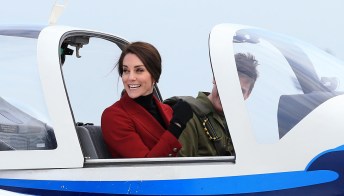 Kate Middleton incanta i piloti della Raf