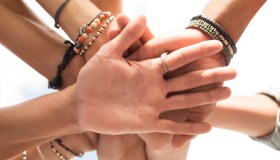 Empatia: cos’è, tipologie e caratteristiche delle persone empatiche