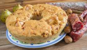 Casatiello: come nasce questa specialità rustica napoletana