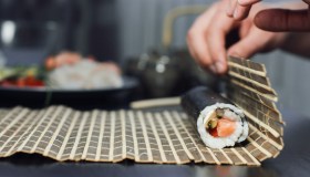 Come fare il sushi in casa: ingredienti e preparazione