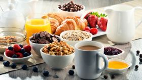 Una colazione abbondante aiuta a mantenersi in forma
