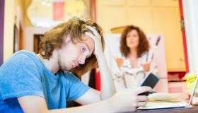 Le mamme assillanti crescono figli destinati ad avere successo