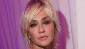 Paola Barale, nuovo taglio di capelli per l’estate