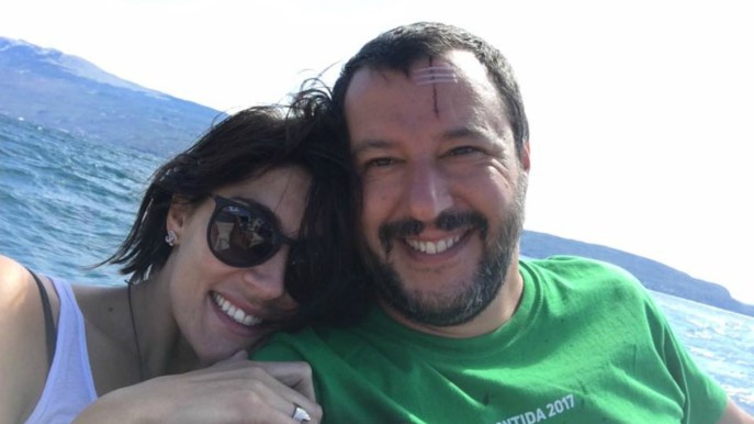 Elisa Isoardi, il matrimonio con Salvini: “Sto ancora aspettando…”