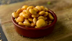 Lupini: proprietà, benefici e quanti mangiarne