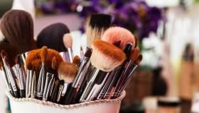 Come pulire i pennelli e gli strumenti per il make up nel modo giusto