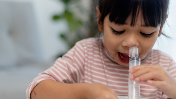 Neonati e bambini: lavaggi nasali, come farli correttamente