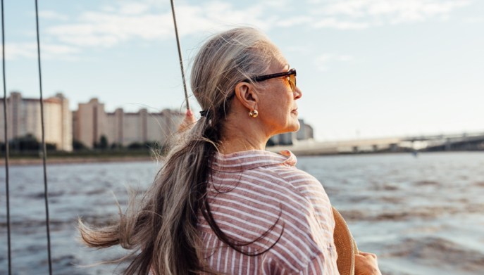 Capelli a 80 anni, extra long hair