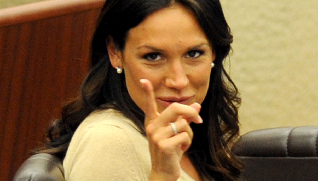 Nicole Minetti in una delle sue immagini pi&ugrave; note