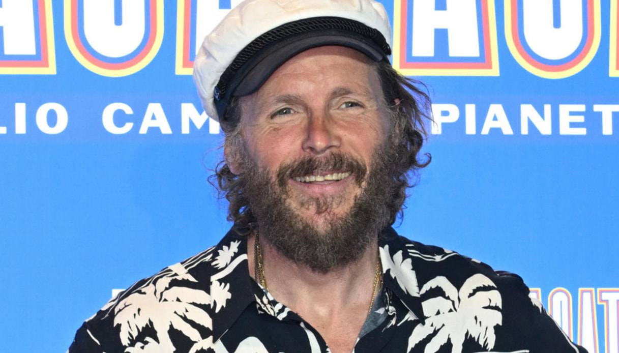 A casa di Jovanotti: coloratissima, divertente e piena di vita