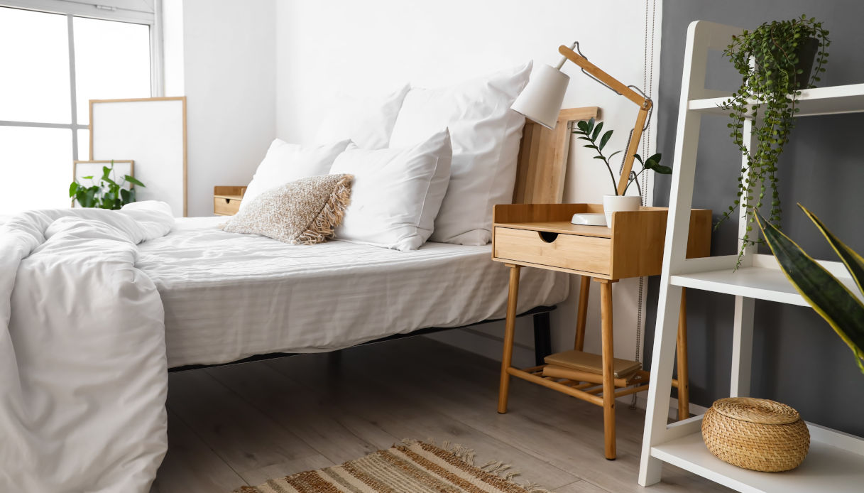 Camera da letto piccola: soluzioni salvaspazio