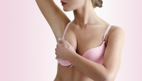 Tumore al seno, l’ultima frontiera della ricerca: curare tutte le donne