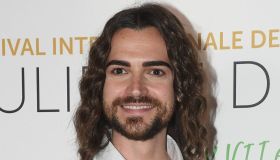 A casa di Valerio Scanu: piena di chihuahua e vicino Roma