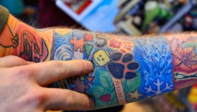 ed-sheeran-tatuaggio-lego