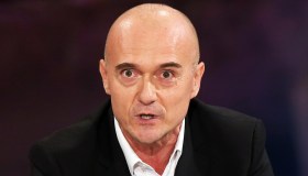 Alfonso Signorini, la leucemia gli ha cambiato la vita. E critica Barbara D’Urso