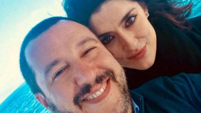 Elisa Isoardi, la dedica d’amore per Salvini nel giorno più difficile