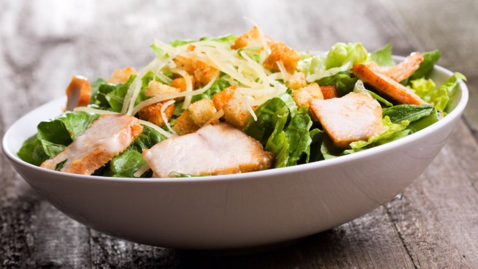 Caesar salad: perché si chiama così e come prepararla