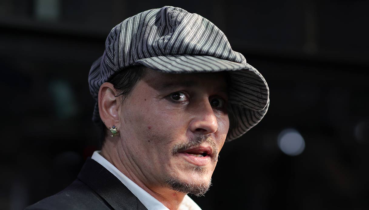 Johnny Depp dimagrito ed emaciato, fan in ansia: svelato il mistero